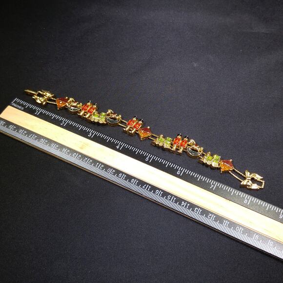 Vintage Christmas Charm Bracelet, Two Chain Slider, 1960s Jewelry - Picture 10 of 10